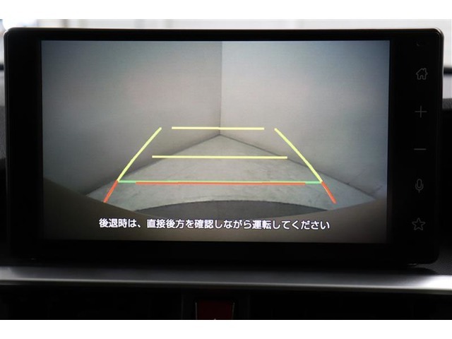 バックカメラ付きで駐車の苦手な方にも安心☆