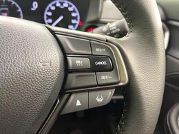 【アダプティブクルーズコントロール】高速道路での長距離走行が楽に！！自動で速度を保つクルーズコントロールが、衝突軽減システムと連携し、前方の車両を感知して車間を保つように速度調節してくれます！！