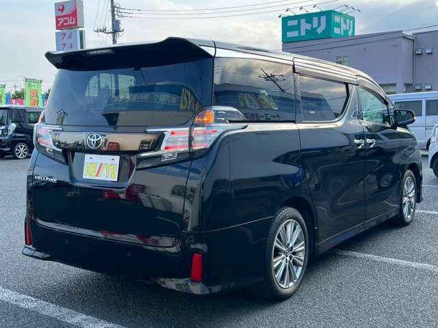 当社で整備の車両には4ヶ月の消耗品も含む無料保証と最長5年走行無制限の延長保証をオプションでご用意☆遠方のお客様はお近くのディーラーさんにて保証修理をお受け出来ます☆