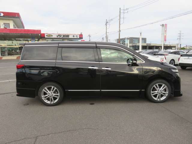 遠方販売でもご自宅までお車をお届けする事も可能です。書類のやり取りや手続きも出来る限り分かりやすくご説明させていただきます。