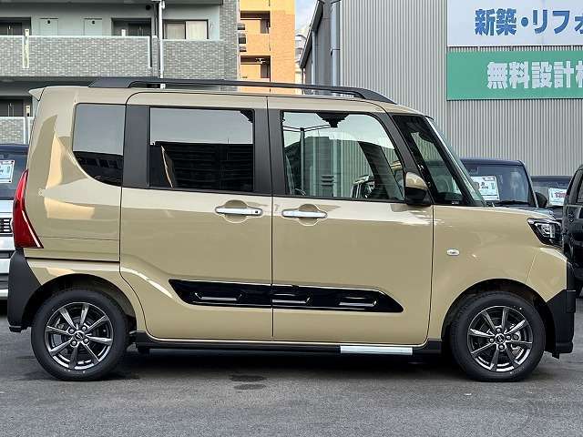 【軽の森泉大津店】に掲載されていないお車でも、ご希望の車種やお好みの色・グレードを仰って頂いたらお取り寄せも可能です！ お気軽にご相談下さいませ★