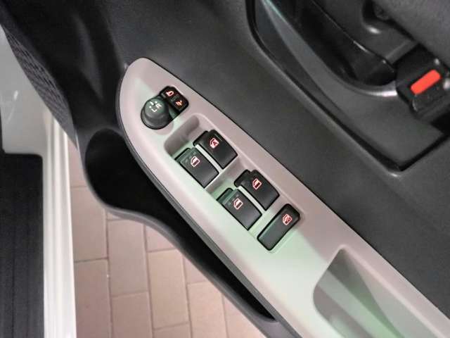 ◆お買い得車続々入庫！！賢く買うならヴァーサスの中古車！お得な一台を見つけてください！車探しから保証・メンテナンスまで徹底サポート♪任意保険もお任せ下さい♪詳しくはスタッフまで◆