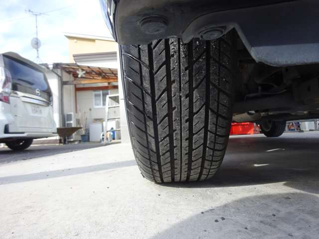 フロントタイヤの山もしっかりあります☆