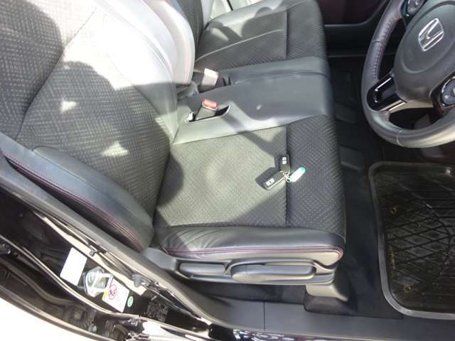 スマートキー2個あります☆