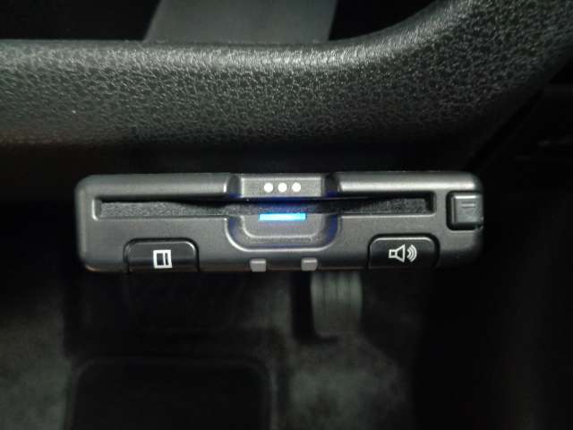 お金不要で料金所ノンストップ、高速スイスイETC。お問い合わせは03-5672-1023へ