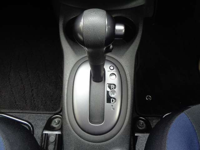 スム-スな走りと低燃費を両立したエクストロニックCVT。お問い合わせは03-5672-1023へ