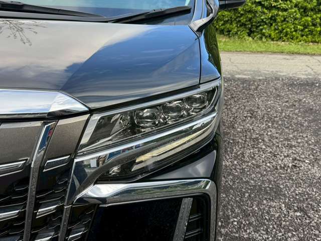 ◆中古車の欠点は汚れている。弊社ではその欠点を無くす為にガラスコーティングをオススメしています。艶・撥水がたまりません！！