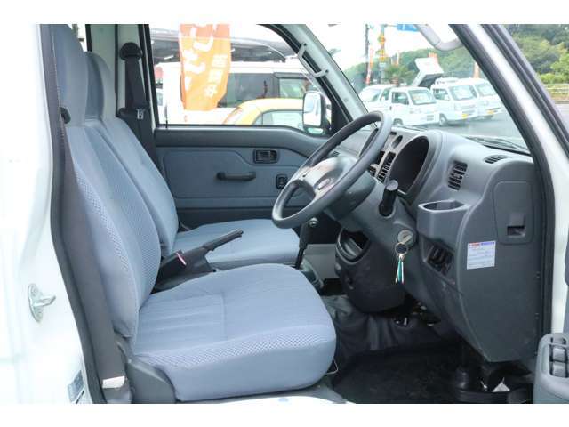 ◇当社は程度のよいお車をできる限り安く販売するように仕入れに力を入れております。ご希望のお車がございましたら是非お問い合わせください。