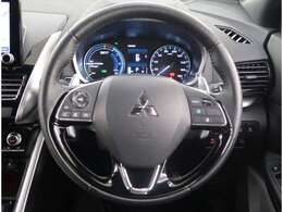 本革巻ステアリングホイール　ハンドルヒーター装備