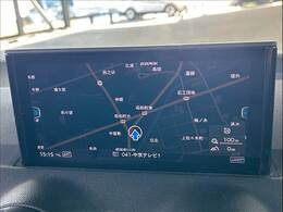 純正メーカーナビ。フルセグ、ブルートゥースお楽しみいただけます。