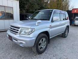 シートの隙間、座席下など細かい部分も徹底清掃しております。