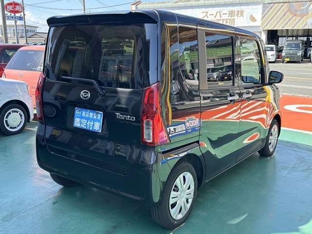 ★納車前に、専属のクリーニングスタッフが、ピッカピカにクリーニングして納車いたします！もちろん、ピッカピカの状態でお渡しするクリーニング費用も支払総額に含まれています！