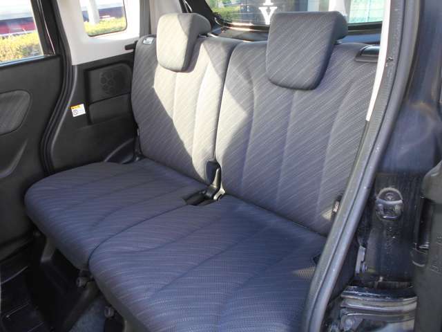 後部座席もゆったり♪
