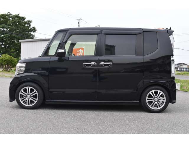 【修理・アフターサービス】保証なしのお車や、保証期間を過ぎてしまった場合の故障でも、中古部品や、リビルト再生部品などを使用し、できるだけお安く修理させて頂きます！事故や故障の際のレッカー移動もOK！