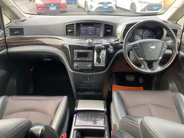 西日本自動車のココが安心！！その3大切な愛車に傷が！！、そんなときはお任せください！西日本自動車には、自社板金塗装工場があります。考え込まずにお気軽にご連絡下さい！担当者がしっかりお見積りさせて頂きます。