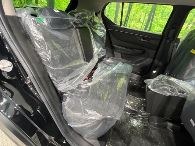 高品質なオリジナルフロアマットもオプションにてご用意しております。お好きなデザインやカラーをお車に合わせて選んでいただくことができます♪