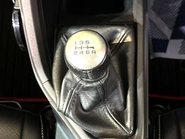 【フロア6速MT】走りの6速MT！！スポーティーな走行をお楽しみいただけます♪