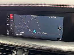 純正メーカーナビ。ブルートゥースお楽しみいただけます。