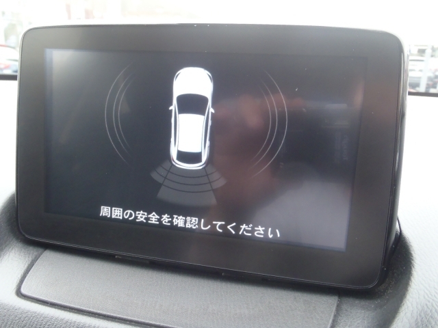 パーキングセンサーが装備されているので駐車時も安心です。