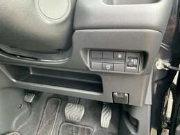 運転席右側に各種スイッチがあります！