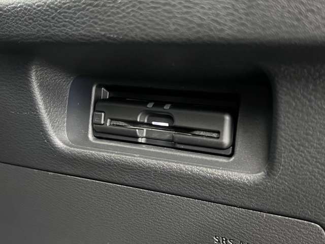 ETCが付いておりますので、遠方へのお出かけもスムーズに行けますね！キャッシュレス化進めていきましょう！