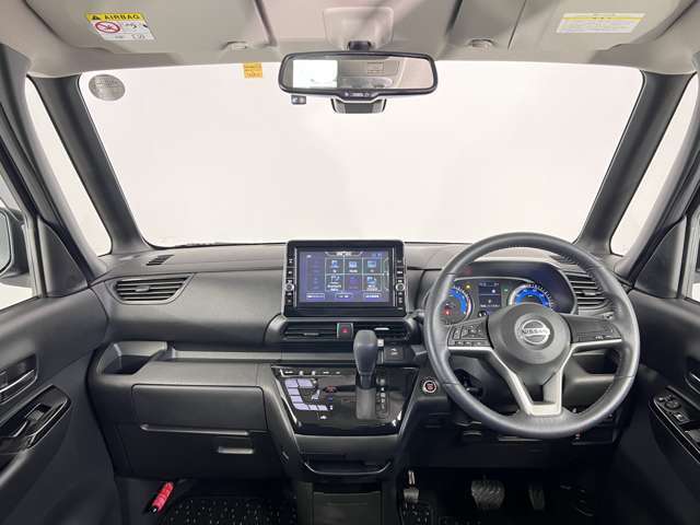車内はルームクリーニングを実施済みです！綺麗な状態ですので、お気軽にご来店くださいね！