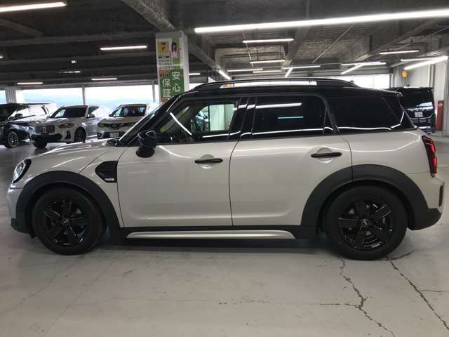 内外装も機能も車輌の隅々まで入念な点検の実施で安心を徹底。弊社独自の厳しい品質基準をクリアしてから納車致します。