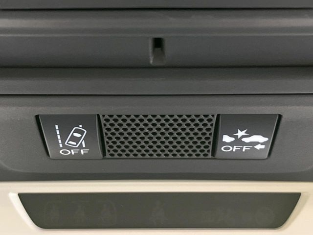 【アイサイト】前方の車両等を検知し、衝突しそうな時は警報で注意を促し、ブレーキを踏む力をサポート。ブレーキを踏めなかった場合は衝突被害軽減ブレーキが作動、衝突回避をサポートします。