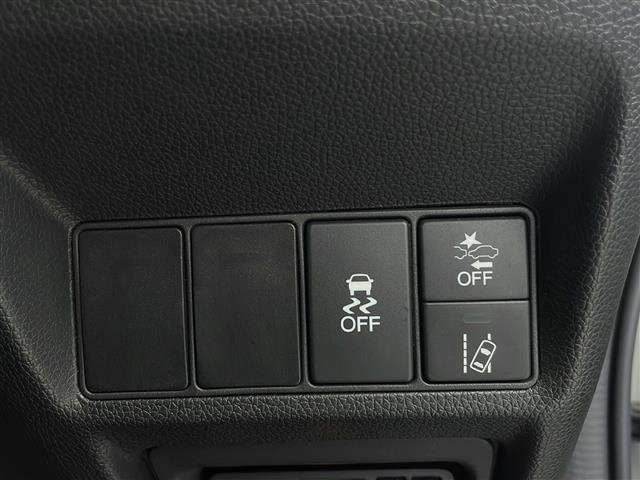 【運転席操作部】快適なドライブを楽しむための機能が装備されています！運転席から触れるので、使いやすいです！除菌プランいれていただくと、さらに清潔で安心していただけます！