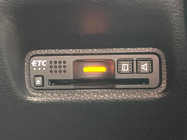 【ETC】高速道路の料金所をストレスなく通過！話題のスポットやサービスエリアに多い「スマートIC」利用時は必須のアイテムです。当店でセットアップを実施、ご納車当日からすぐにご利用いただけます！