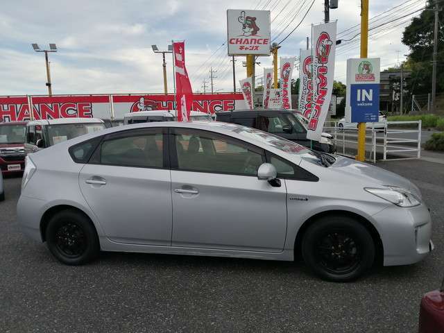 お待たせしました。大人気車入荷いたしました。スタッフの厳選車両！1度ご覧になって下さい！