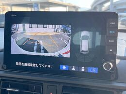 【バックカメラ】駐車時に後方がリアルタイム映像で確認できます。大型商業施設や立体駐車場での駐車時や、夜間のバック時に大活躍！運転スキルに関わらず、今や必須となった装備のひとつです！