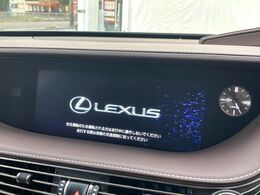 【12.3インチワイドナビ】高級感とインパクトのある大型ワイドナビを装備。各種オーディオ操作はもちろん、横長ワイド画面でのマップ2分割表示など、利便性も高いナビです♪