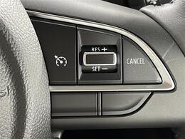 【クルーズコントロール】高速道路や自動車専用道路を走行中にドライバーが設定した速度で、アクセルペダルを踏まなくても、一定の車速で走行してくれます！