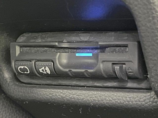 【ETC】高速道路の料金所をストレスなく通過！話題のスポットやサービスエリアに多い「スマートIC」利用時は必須のアイテムです。当店でセットアップを実施、ご納車当日からすぐにご利用いただけます！