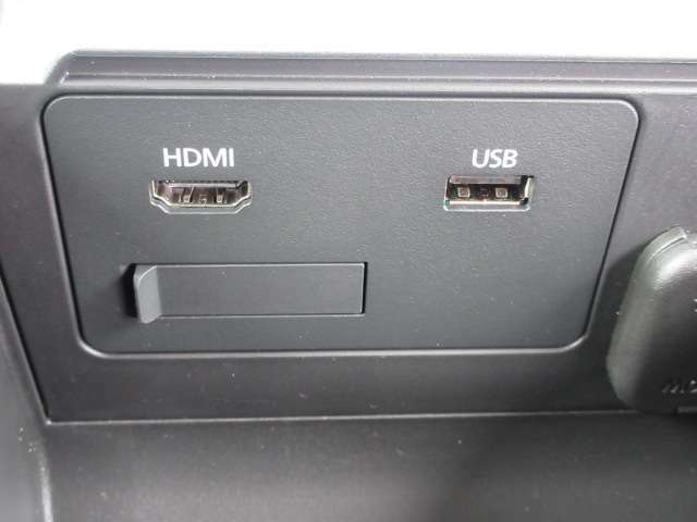 ☆USB端子2個＆HDMI端子1個、ミュージックプレーヤー接続でお気に入りの音楽を楽しむことができます。USB端子接続で可能な端末充電を同時に2個行うことができます☆
