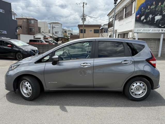 【各種アフター保証】中古車の1番の不安は『故障』だとよく言われます。車は機械モノである以上、故障のリスクはゼロにはなりません。販売後安心の各種アフター保証の詳細はスタッフまで。