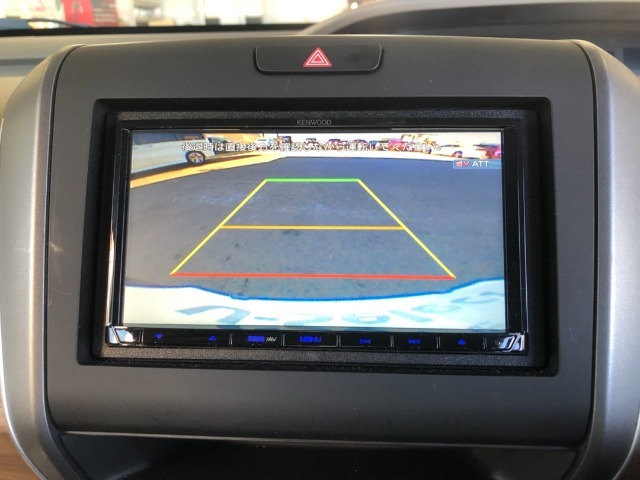 【バックカメラ】駐車時に安心のバックカメラが装備されています！