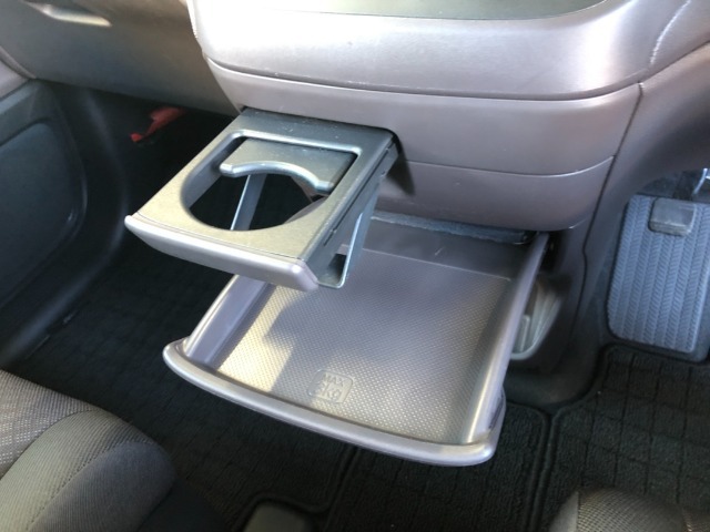 【ドリンクホルダー】こちらにドリンクホルダーがついています！