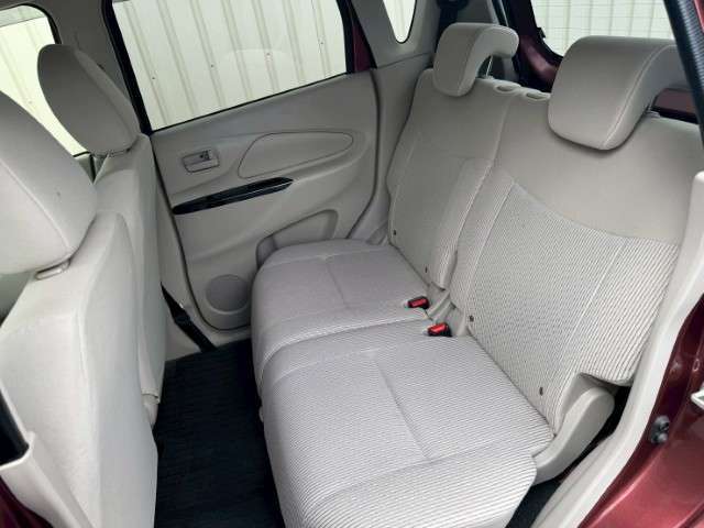 お客様に隅々まで見ていただけるよう展示車両は常に綺麗に仕上げております！お客様のご来店、スタッフ一同心よりお待ち申し上げます。