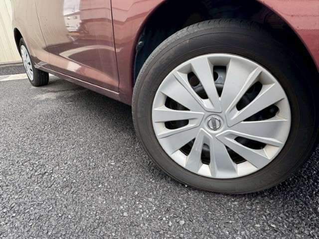 気になる点がございましたら、お気軽にお電話下さい。内外装の状態など、実物を見ながらの詳細確認説明を正確に申し上げます。また希望のお写真をメールやFAXでお送りさせていただきます。