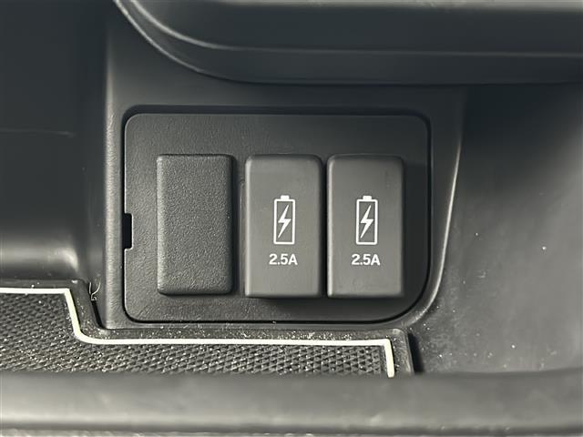 気になる車はすぐにお問い合わせください！画面右側の0066から始まる無料ダイヤルからお問い合わせ下さい！専門スタッフがお車のご質問にお答えいたします！
