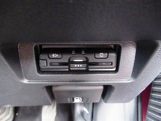 フルセグナビ・全周囲カメラ・DVD再生・Bluetooth・ETC・USB・インテリジェントルームミラー・LEDライト・AUTOハイビーム・前後ソナー・レーンキープ・BSM・ドアバイザー
