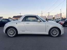 自社整備工場完備！！熟練の技術を持った整備専門スタッフ在中！！ご購入後の整備等につきましてもご安心下さいませ。専任整備士が丁寧にご対応させていただきます。