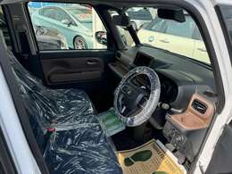 シンプルな運転席で、軽快なドライブを楽しめます！