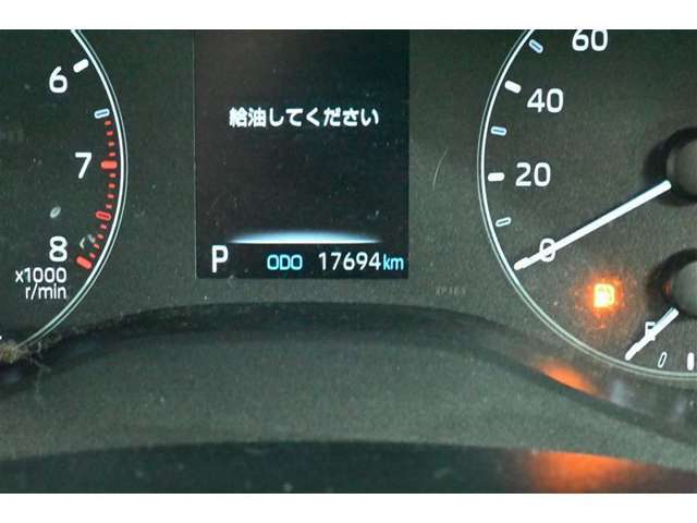 座った感覚は重要ですよね。シートの座り心地や前方の視界、車内空間など是非ご来店頂き実際に座って触って体感して下さい。