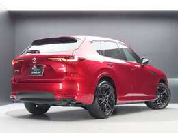 弊社の整備代車として活躍したCX-60を、中古車として販売いたします。新車登録から2年強で走行8千Kmで、内外装の状態も良好です。スポーティなグレードにソウルレッドの組合せもカッコいいですよね。お奨めです！