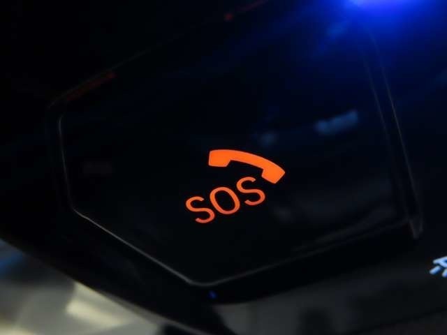 SOSコールが採用されております。MINIオーナー様専用ブランド保険と連動でき、万が一の際にはご安心いただけ非常に重宝いたします。