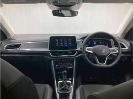 私たちは、お客様のこだわりに合ったお車をご提案します。ジースクエア＝車のあるライフスタイルを演出するセレクトショップです。