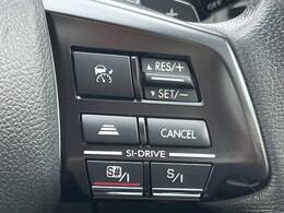 【全車速追従機能付クルーズコントロール】高速道路での長距離走行が楽に！！自動で速度を保つクルーズコントロールが、衝突軽減システムと連携し、前方の車両を感知して車間を保つように速度調節してくれます！！